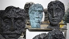 Plastiky v dejvickém ateliéru sochae Josefa Klimee