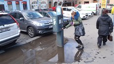 Parkovací automat na Senovážném náměstí. Zdánlivě malý problém, ale pro mnoho... Parkovací automat na Senovážném náměstí. Zdánlivě malý problém, ale pro mnoho...