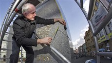Odborníci zjiovali, jak váné je pokození památníku Díky, Ameriko! v Plzni...