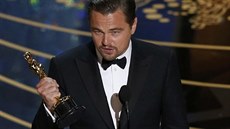 Leonardo DiCaprio poprvé promnil svou nominaci na Oscara (28. února 2016).