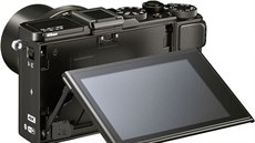 Výklopný displej fotoaparátu Nikon DL 24-85 vyuívá OLED technologii.