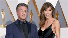 Sylvester Stallone s manelkou Jennifer Flavinovou (Los Angeles, 28. února 2016)