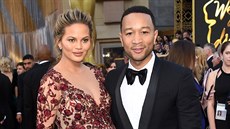 Chrissy Teigenová a John Legend (Los Angeles, 28. února 2016)