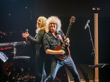 Brian May a Kerry Ellisová, Ostrava, 3. bezna 2016