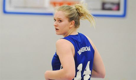 Karlovarská basketbalistka Julia Reisingerová