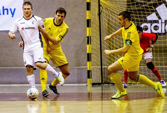 Momentka z futsalového utkání Vysoké Mýto (lutá) vs Hradec.