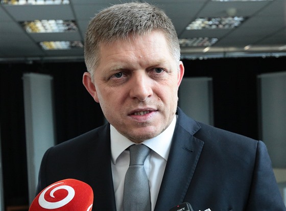 Lídr slovenské strany Smr-SD a souasný premiér Robert Fico po volbách, ve...
