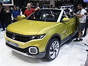 Koncept Volkswagen T-Cross Breeze na autosalonu v enev