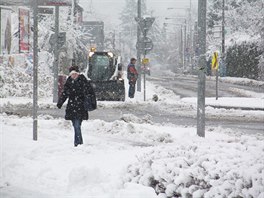 Pívaly snhu komplikovaly dopravu v Praze i v rzných cípech stedních ech....