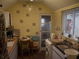 V típokojovém dom s kuchyní bydlela Doris s manelem Fredem a synem Maxwellem...
