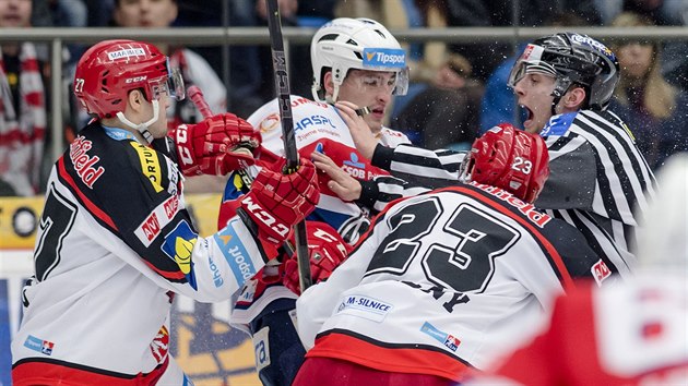 Vchodoesk derby mezi Hradcem Krlov a Pardubicemi, to je vdycky zruka vypjatch moment