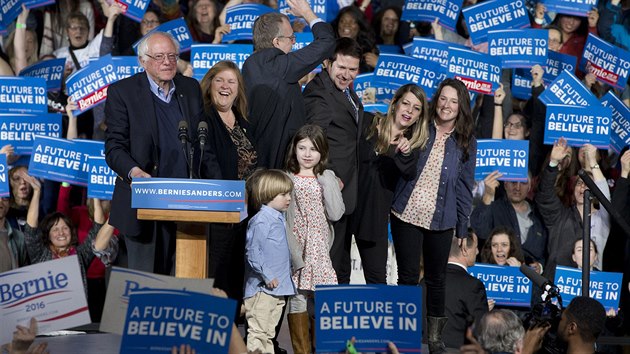 Bernie Sanders bhem svého vystoupení ve Vermontu (2. bezna 2016)