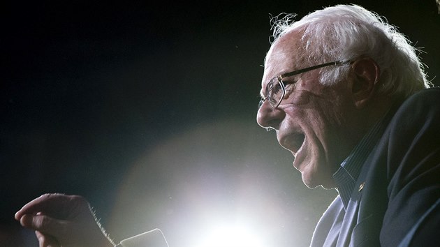 Sanders bhem svho vystoupen ve Vermontu (2. bezna 2016)