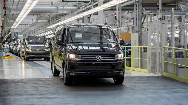 Vrobn linka est generace Volkswagenu Transporter