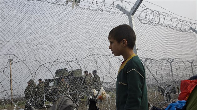 Dal rno pro uprchlky v tboe Idomeni na ecko-makedonsk hranici, kde nedobrovoln trv u nkolikt den v ad. (8. bezna 2016)