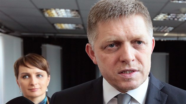 Slovensk premir a pedseda strany Smr-SD Robert Fico se vyjaduje k vsledkm voleb. (6.3.2016)