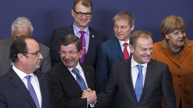 Tureck premir Ahmet Davutoglu se astn jednn Evropsk rady v Bruselu. (7. 3. 2016)