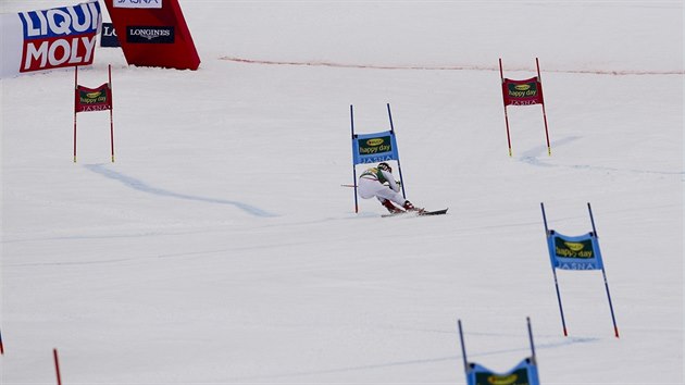 Mikaela Shiffrinov na trati obho slalomu v Jasn