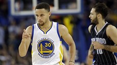 SPOKOJENÝ. Stephen Curry z Golden State po úspěšném zakončení v duelu s... SPOKOJENÝ. Stephen Curry z Golden State po úspěšném zakončení v duelu s...