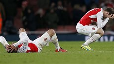 ZKLAMÁNÍ. Hráči Arsenalu nezvládli domácí duel proti Swansea. Šance na ligový... ZKLAMÁNÍ. Hráči Arsenalu nezvládli domácí duel proti Swansea. Šance na ligový...