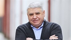 Dvaašedesátiletý kazatel Mikuláš Stehlík. Dvaašedesátiletý kazatel Mikuláš Stehlík.