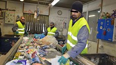 Hala s třídičkou papírového odpadu v ulici Pod Šancemi ve Vysočanech - nové... Hala s třídičkou papírového odpadu v ulici Pod Šancemi ve Vysočanech - nové...