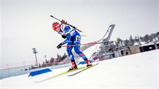 RYCHLE DO CÍLE. Lucie Charvátová ve stíhacím závodu na mistrovství svta v Oslu.
