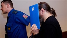 Jaroslav Hampl si přišel vyslechnout rozsudek v kauze Ateliér (3.3.2016). Jaroslav Hampl si přišel vyslechnout rozsudek v kauze Ateliér (3.3.2016).