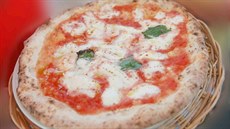 Neapolská pizza Margherita Neapolská pizza Margherita