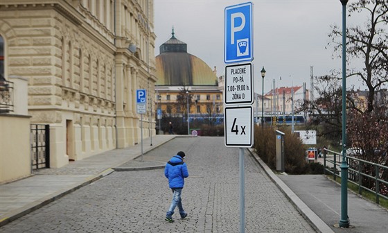 Zaparkovat u Okresního soudu Plze-msto u není problém. Od 14. bezna se tady...