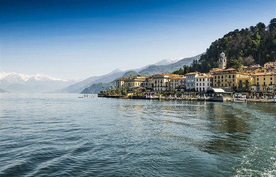 Italská  Lombardie je proslulá svými azurovými jezery s výhledem na Alpy. Lago...