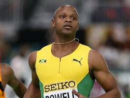 KDE JSTE VICHNI? Asafa Powell proltl rozbhem na 60 metr ptm nejrychlejm...