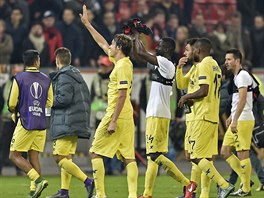 Fotbalist Villarrealu se raduj z postupu do tvrtfinle Evropsk ligy