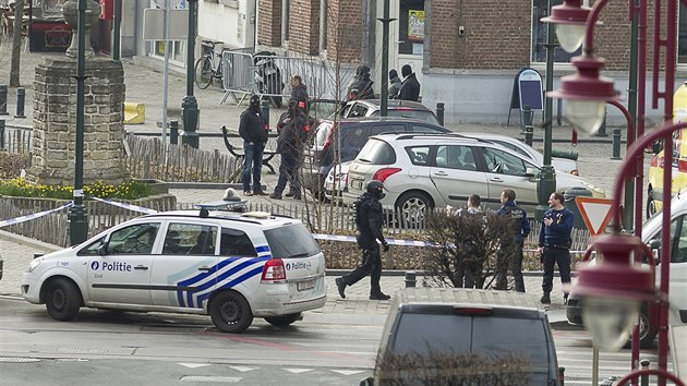 Policejn operace na pedmst Bruselu (15. bezna 2016)