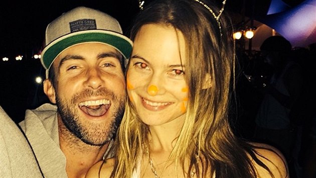 Adam Levine a Behati Prinsloo se t na svho prvnho potomka