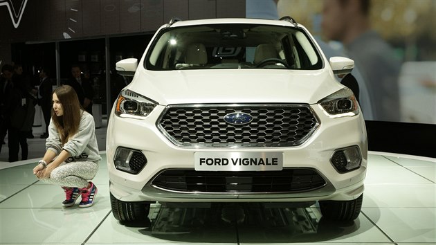 Ford Kuga Vignale se pedstavil na autosalonu v enev