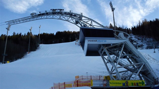 Voestalpine skygate ve vce 35 metr nad clem