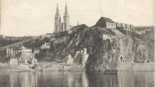 Pohlednice s Vyehradem v roce 1905.