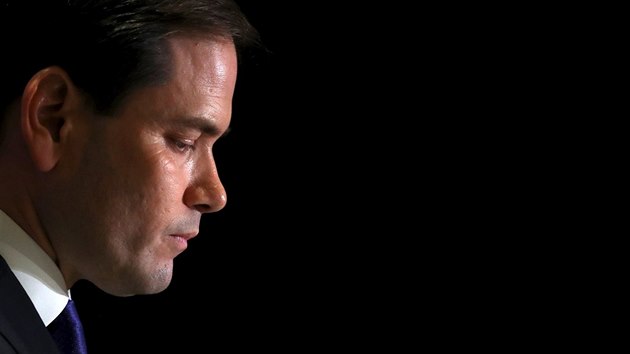 Republikn Marco Rubio oznamuje ukonen svho psoben ve stranickch primrkch. Prohrl v klovm nominanm souboji na Florid, kde je doma.