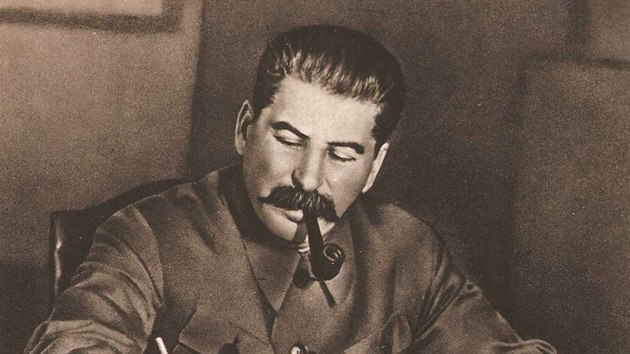 J. V. Stalin (z oblky knihy Rud car)