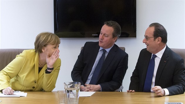 Nmeck kanclka Angela Merkelov, britsk premir David Cameron a francouzsk prezident Franois Hollande bhem jednn v rmci Evropsk rady v Bruselu. (18. bezna 2016)