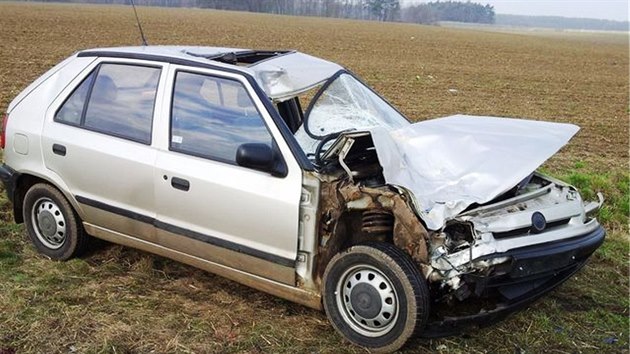 Tragick nehoda osobnho auta a motorke u Nepolis na Hradecku (11.3.2016).