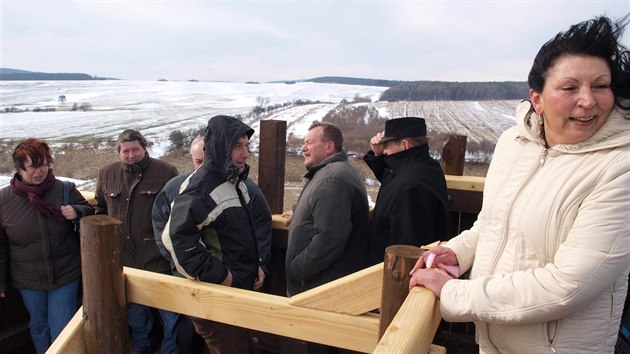 Rozhledna v Javornku na Hodonnsku je vidt pomrn na velkou vzdlenost. Rozhled z n je vak tm stejn, jako, kdy stojte vedle n.