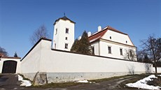 Zámek v Černé sloužil dvě desítky let k neřestem. Teď je prázdný a hledá nového... Zámek v Černé sloužil dvě desítky let k neřestem. Teď je prázdný a hledá nového...