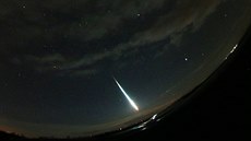 Výřez z celooblohového snímku bolidu ze 6. března pořízeného automatickou... Výřez z celooblohového snímku bolidu ze 6. března pořízeného automatickou...