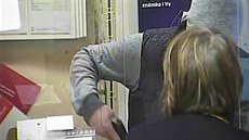 Policisté dopadli lupiče, který podle nich vyloupil na Olomoucku nejméně dvě... Policisté dopadli lupiče, který podle nich vyloupil na Olomoucku nejméně dvě...