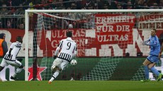 SNADNÝ GÓL. Skóre na Bayernu otevel po pti minutách Paul Pogba z Juventusu...