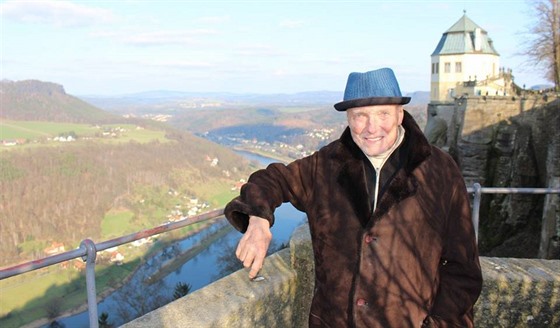 Karel Gott na prvním výlet po chemoterapiích (bezen 2016)