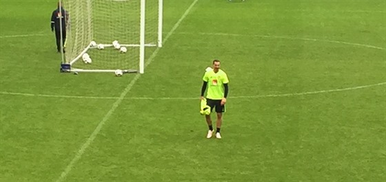 Zlatan Ibrahimovic bhem tréninku védských fotbalist ped zápasem s eskem.