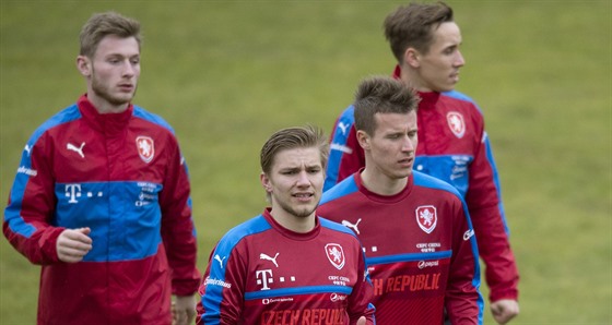 Fotbalisté Sparty pi tréninku fotbalové reprezentace: (zleva) Jakub Brabec,...